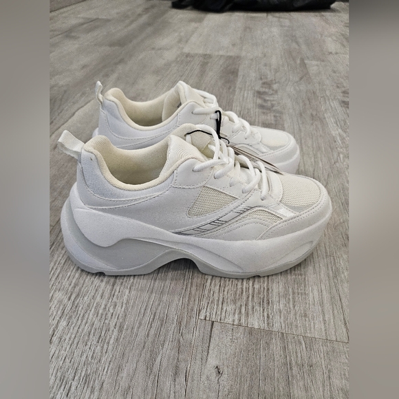 New Zara sneakers - Picture 2 of 4